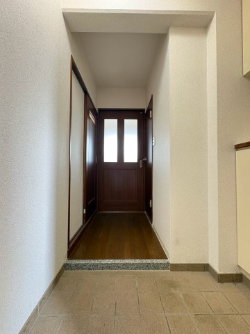 西宮グランドハイツ2の玄関写真