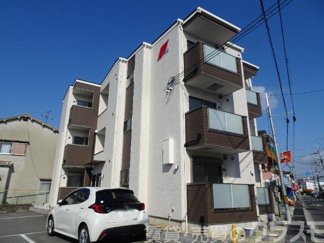 建物外観　全室角部屋です♪