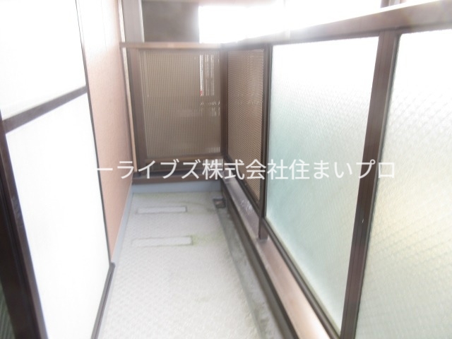 京阪本線 寝屋川市駅 徒歩13分 3階建 築28年の内装写真