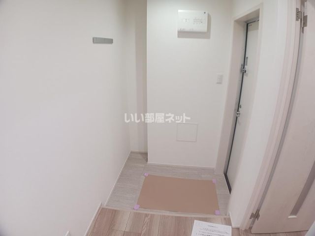 フジパレス紀伊中ノ島イーストの玄関写真