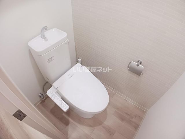 フジパレス紀伊中ノ島イーストのトイレ写真