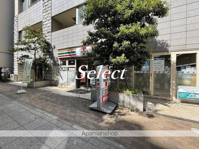 コンビニ　セブンイレブン（コンビニ）まで227m