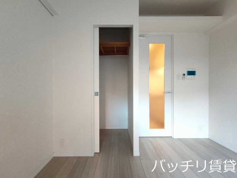 収納　別号室写真の為、現況を優先致します。