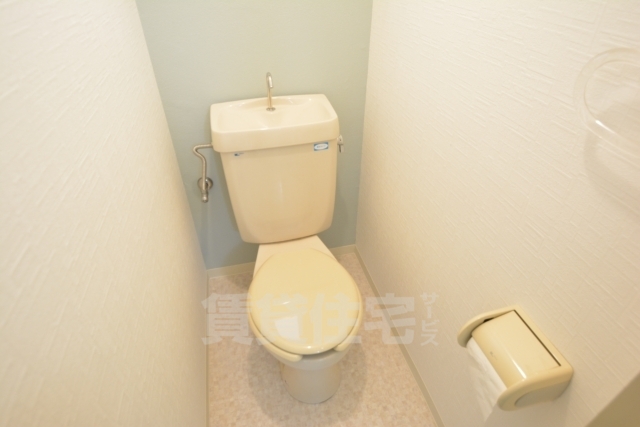 地下鉄四つ橋線 住之江公園駅 徒歩3分 5階建 築37年のトイレ写真