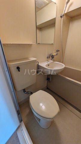 ホーユウコンフォルト神奈川新町のトイレ写真