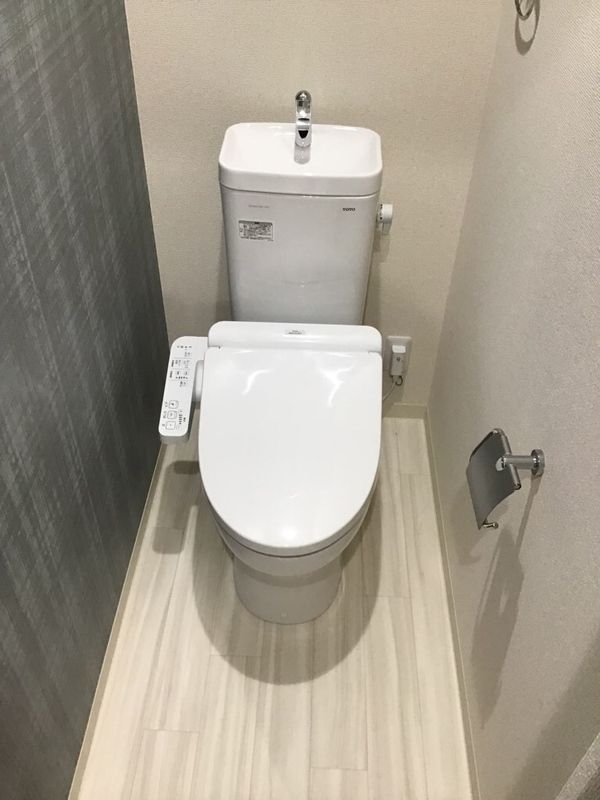 フジパレス服部西町II番館のトイレ写真