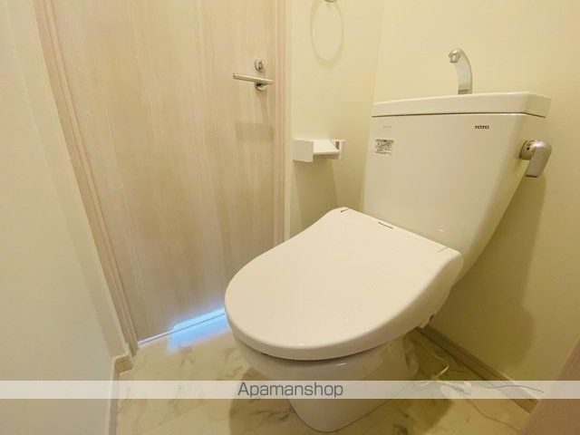 京急空港線 穴守稲荷駅 徒歩8分 3階建 築6年のトイレ写真