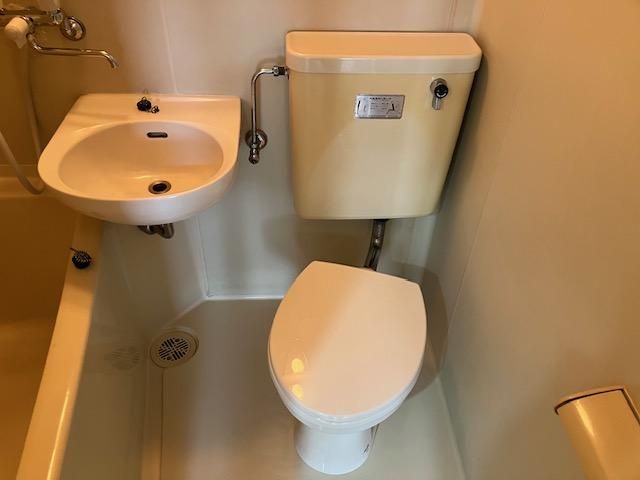 小坂ビルのトイレ写真
