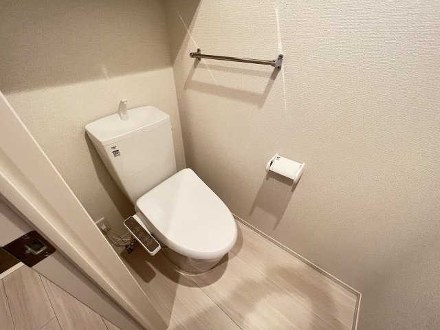 トイレ　別部屋