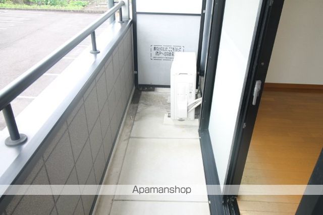 長良川鉄道 加茂野駅 徒歩5分 2階建 築21年の内装写真