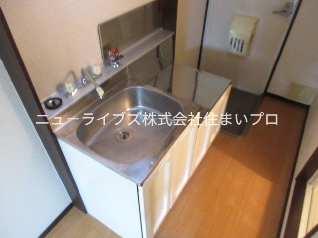 京阪本線 萱島駅 徒歩15分 2階建 築35年のキッチン写真