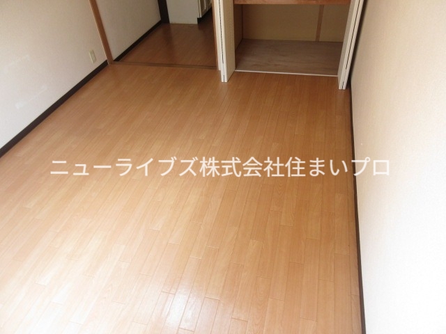 京阪本線 萱島駅 徒歩15分 2階建 築35年の内装写真