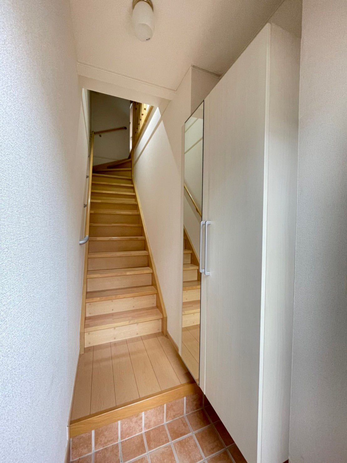 玄関　同建物別号室！
