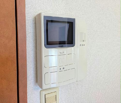 セキュリティ　モニター付きインターホン