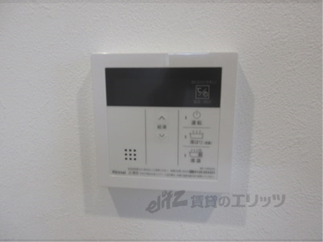 その他設備　給湯器リモコン