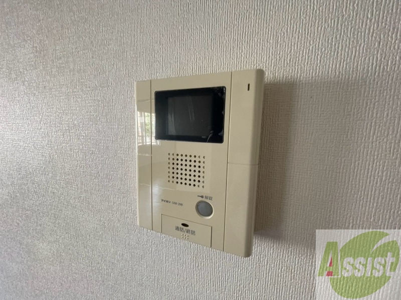 セキュリティ　ＴＶモニター付インターホンです。来客者の顔が見えるので安心！