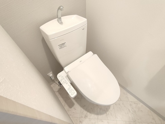 トイレ　別部屋の写真