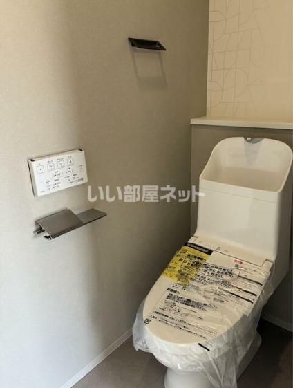 メゾネストZ香西Aのトイレ写真