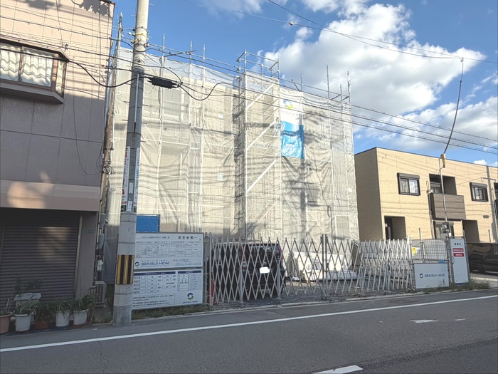 建物外観　建築中