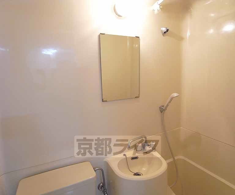 洗面設備　ＵＢのプチ洗面台付き