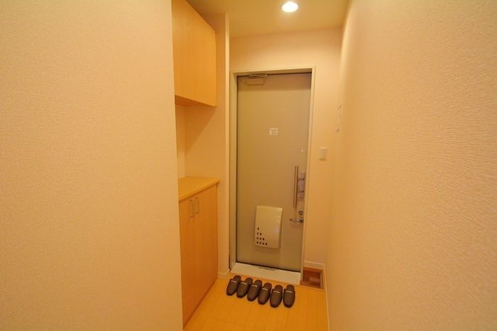 玄関　シューズボックスがございます☆