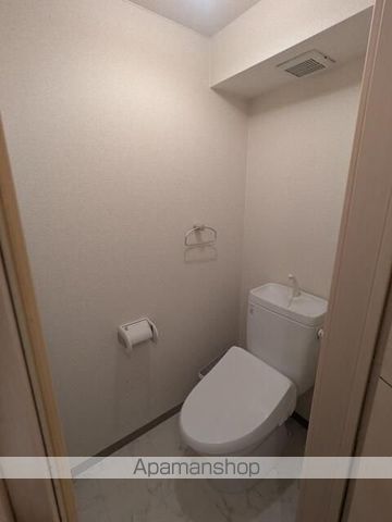 京急本線 弘明寺駅 徒歩4分 3階建 築20年のトイレ写真