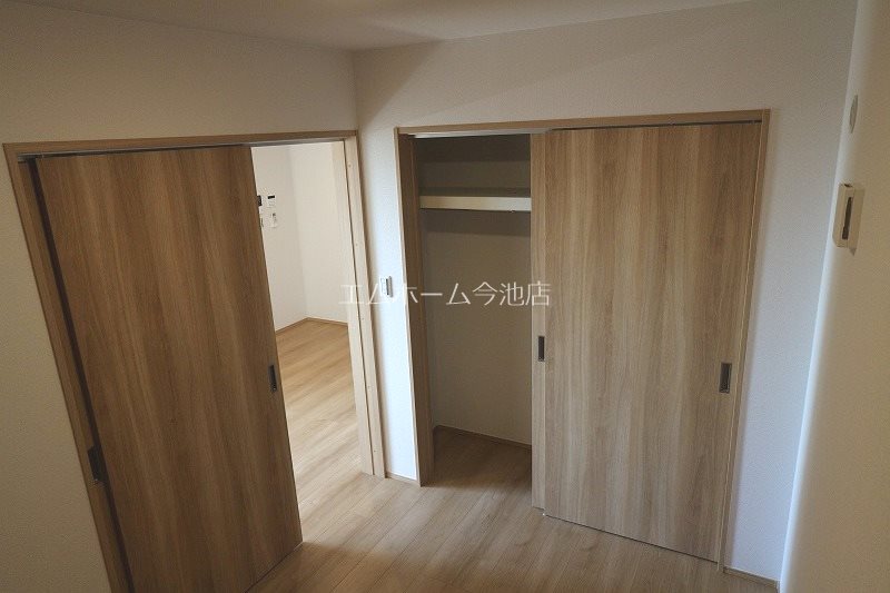 その他部屋・スペース　洋室4.0帖　換気良好　収納充実しています