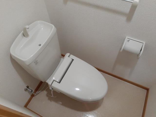 ＪＲ中央本線 高蔵寺駅 バス乗車時間：12分 最寄りバス停で下車 徒歩3分 3階建 築21年のトイレ写真