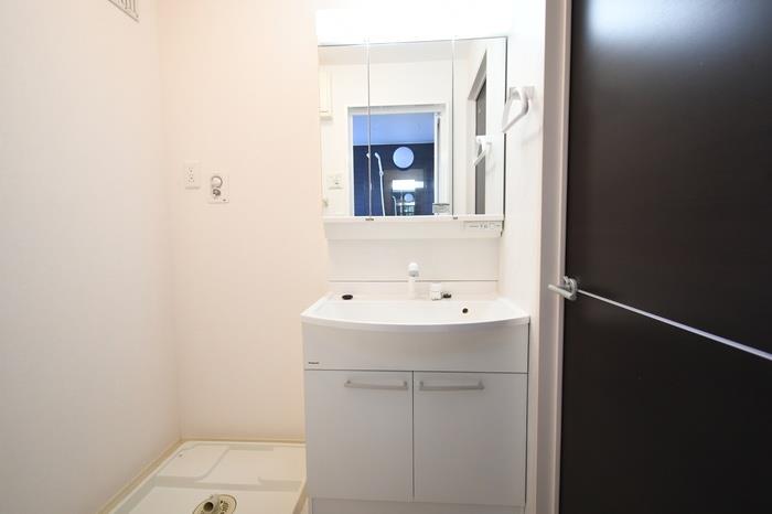 洗面設備　他部屋の写真です！