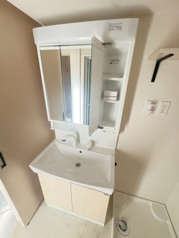 洗面設備　※同タイプの写真となります