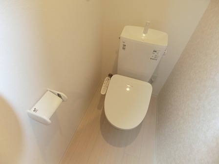 ＪＲ千歳線 北広島駅 徒歩10分 4階建 新築のトイレ写真