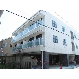 建物外観　【駅まで平坦♪南向きで窓の多い明るいお部屋！】おすすめ！