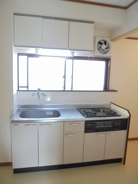 上高田戸建 南棟のキッチン写真