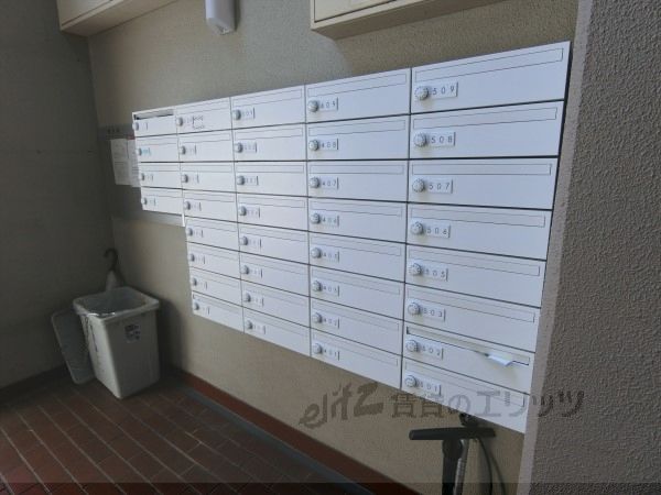 ロビー　集合ポスト