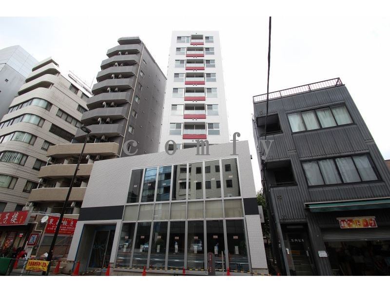 建物外観　総階数１１階建て