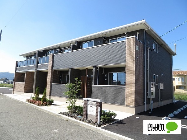 建物外観　ココン３