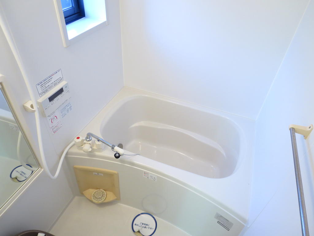 バス・シャワールーム　追い焚き機能つき