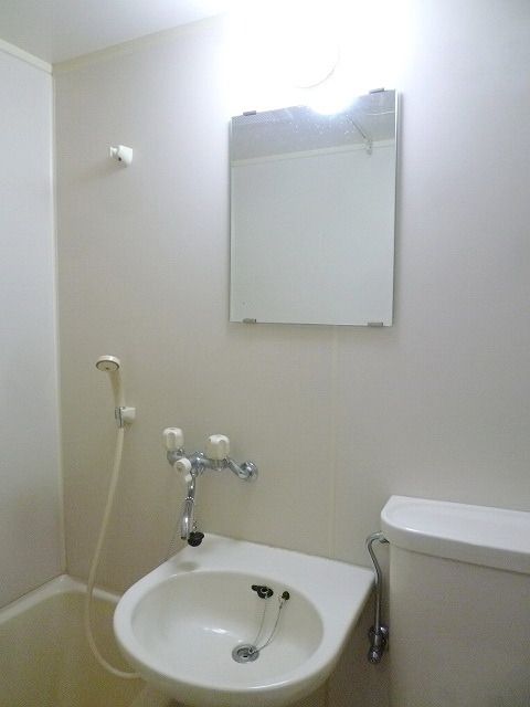 洗面設備　★鏡付きの洗面台★