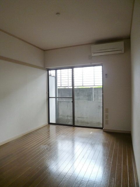 居室・リビング　★明るい洋室★