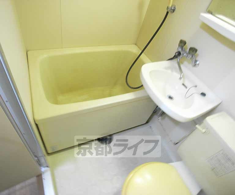 バス・シャワールーム　お風呂です。