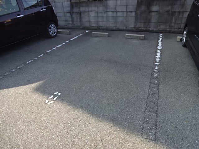 【レオパレスＭの駐車場】