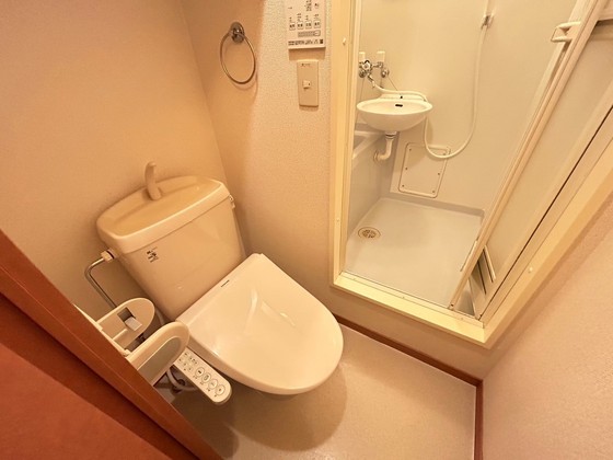 トイレ　※別部屋の写真です