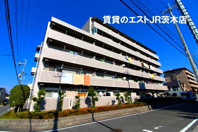 茨木市若園町のマンションの建物外観
