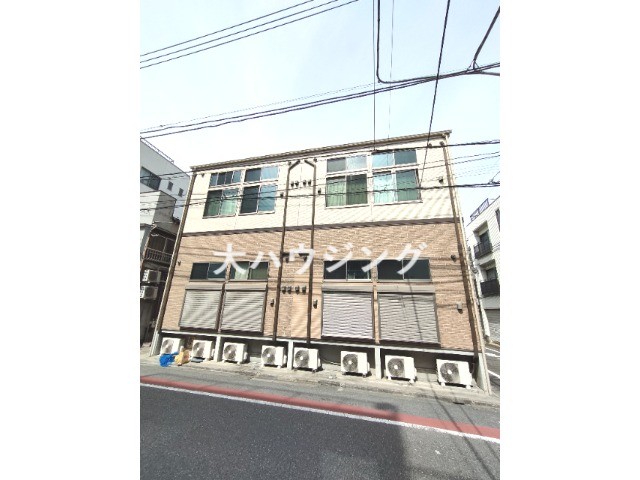 大田区羽田のアパートの建物外観