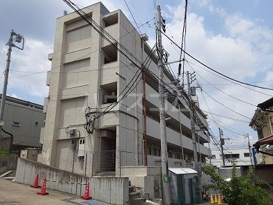 【サザンマンションＡの建物外観】