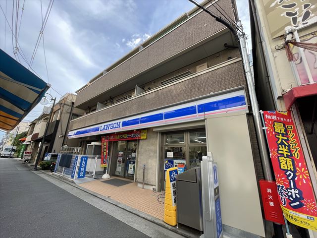 コンビニ　ローソン八尾山本町南一丁目店（コンビニ）まで331m