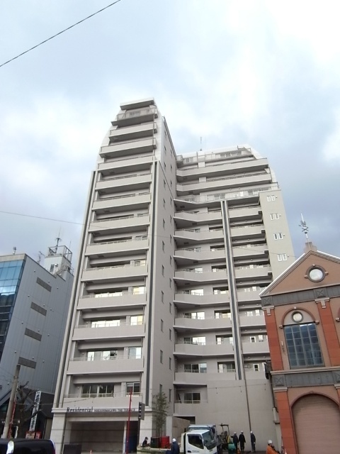 レジデンシャル中島川ザ・テラスの建物外観