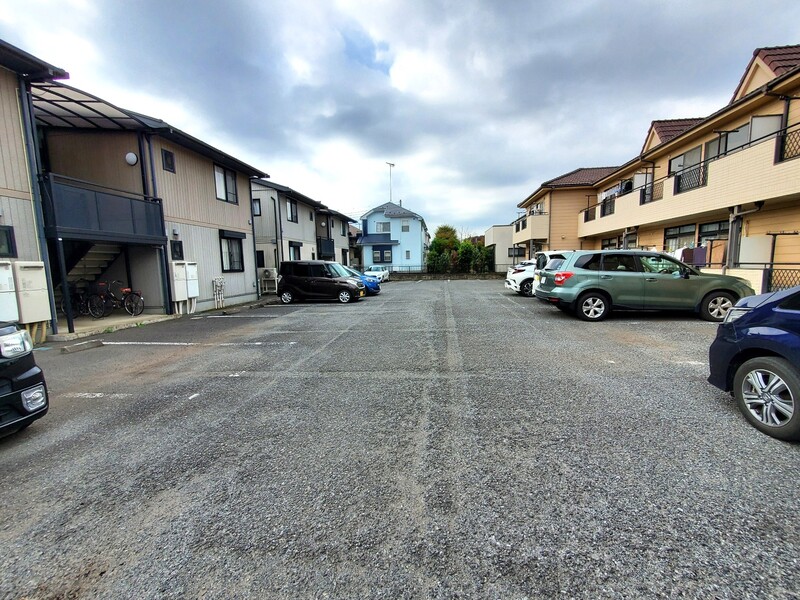 【エクセラー栗原の駐車場】