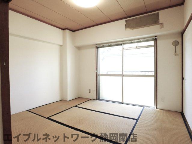 居室・リビング　使いやすい居間です