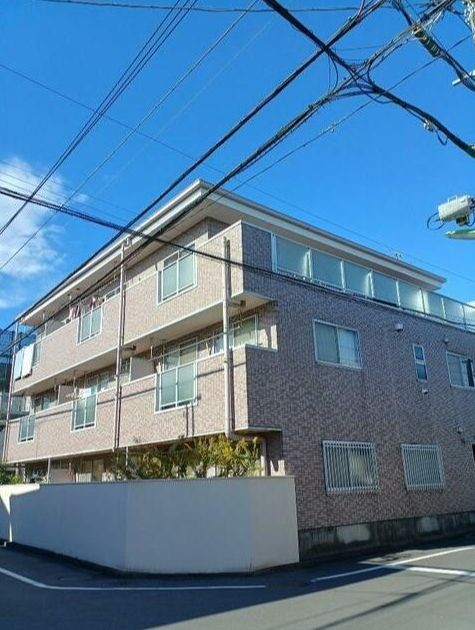 【世田谷区中町のマンションの建物外観】